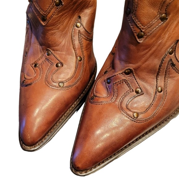 BCBG Girls leather pointed toe studded wedge heels size 7.5 - Picture 4 of 6